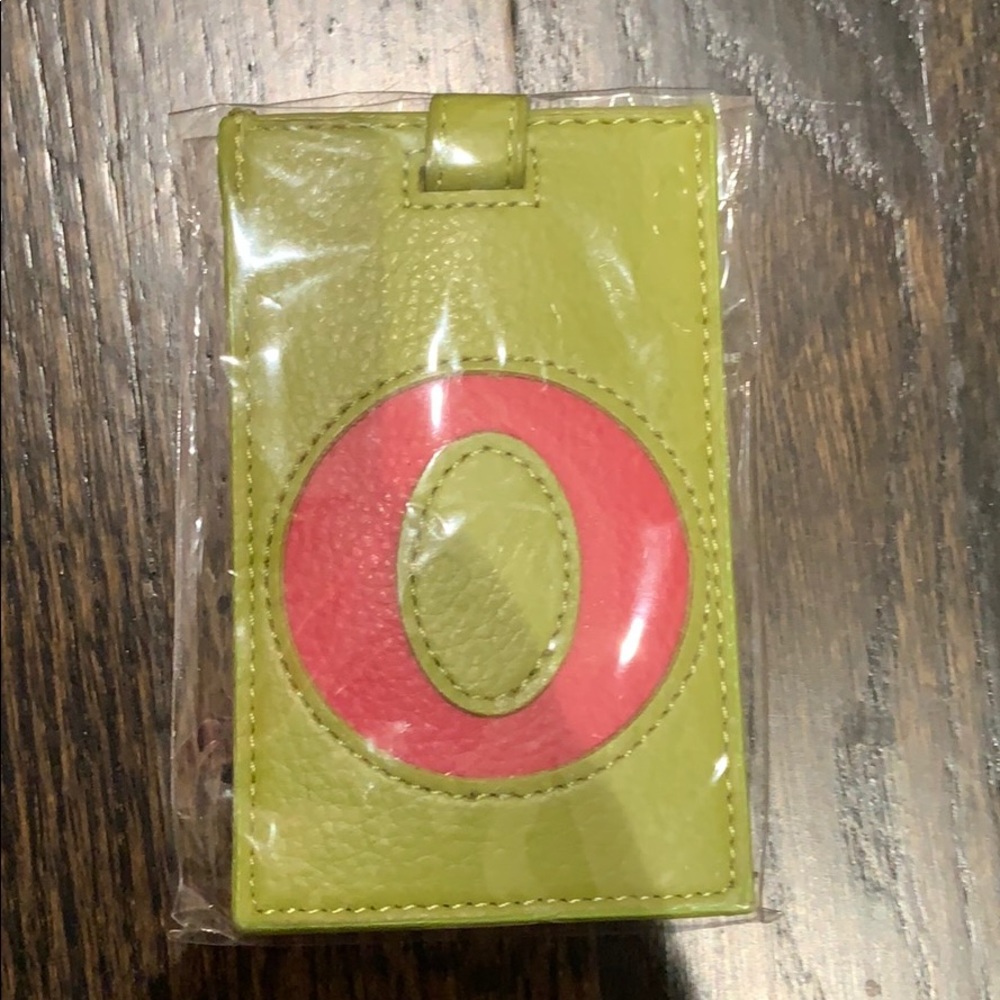 Green and Pink “O” Luggage Tag